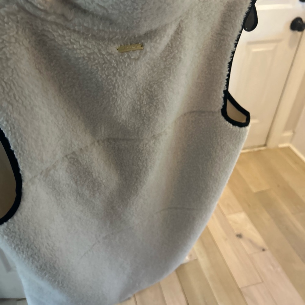 NWOT LILLY PULITZER coat vest. - Picture 2 of 16